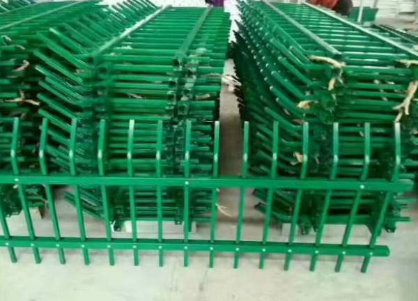 ���̰���